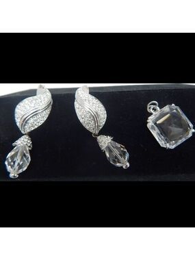 Swarovski Crystal Silver Tone Chunky Dangle Earrings & Pendant 41.1g